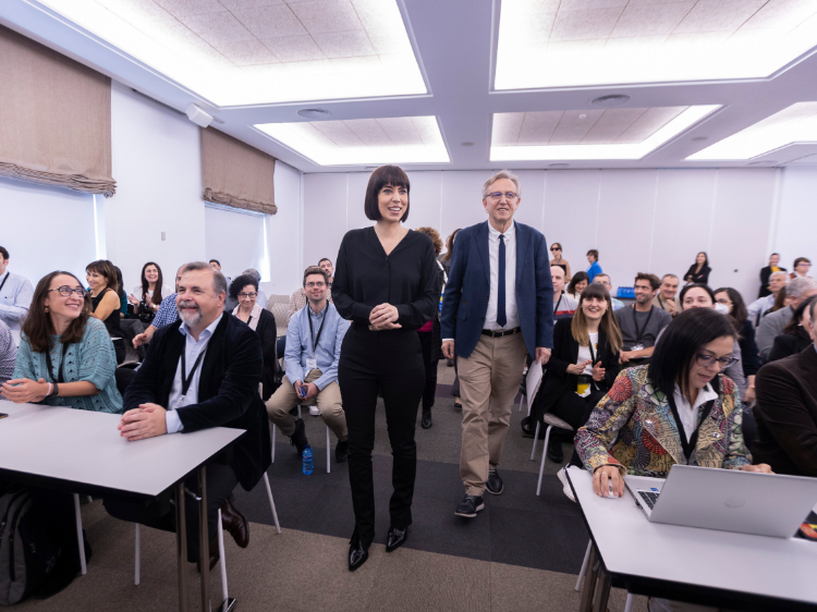 La ministra de Ciencia preside el arranque del plan complementario de materiales...